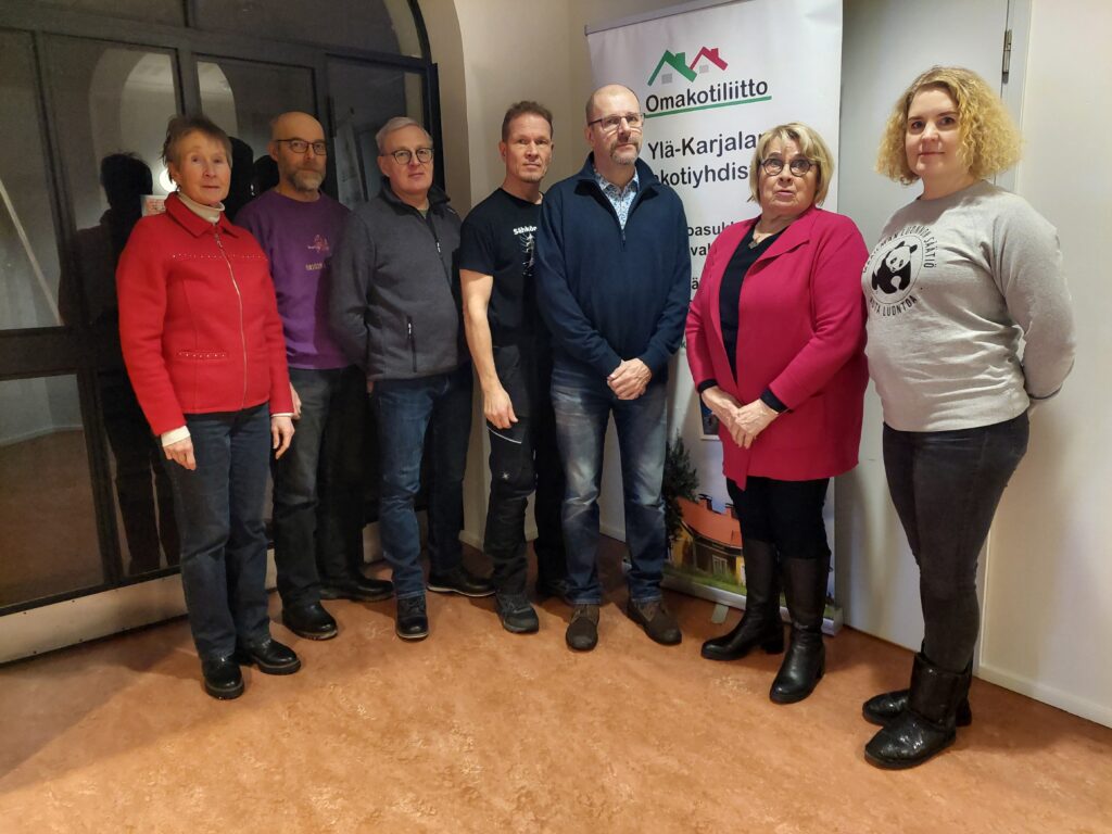 Vuoden 2024 syyskokouksessa valittu hallitus. Kuvasta puuttuu Jaana Mattila